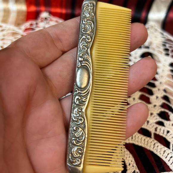 Antique small hand mirror and comb set - Picture 4 of 8